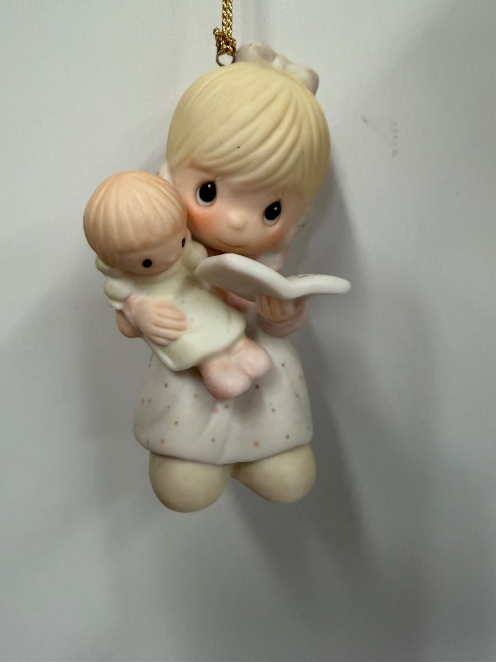 Precious Moments- Angel with Baby ornament- EJ519